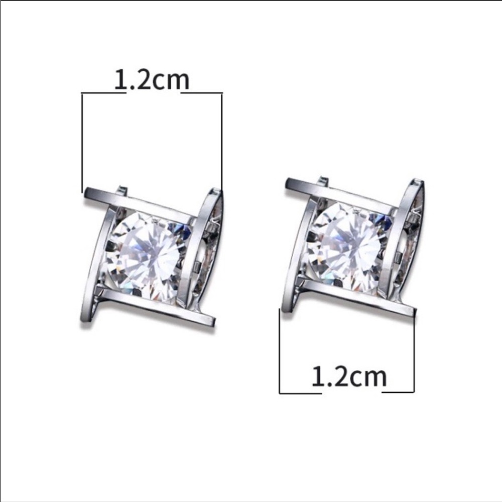 💎NEW 3D Silver Cage Diamond Stud Earrings - Picture 5 of 7